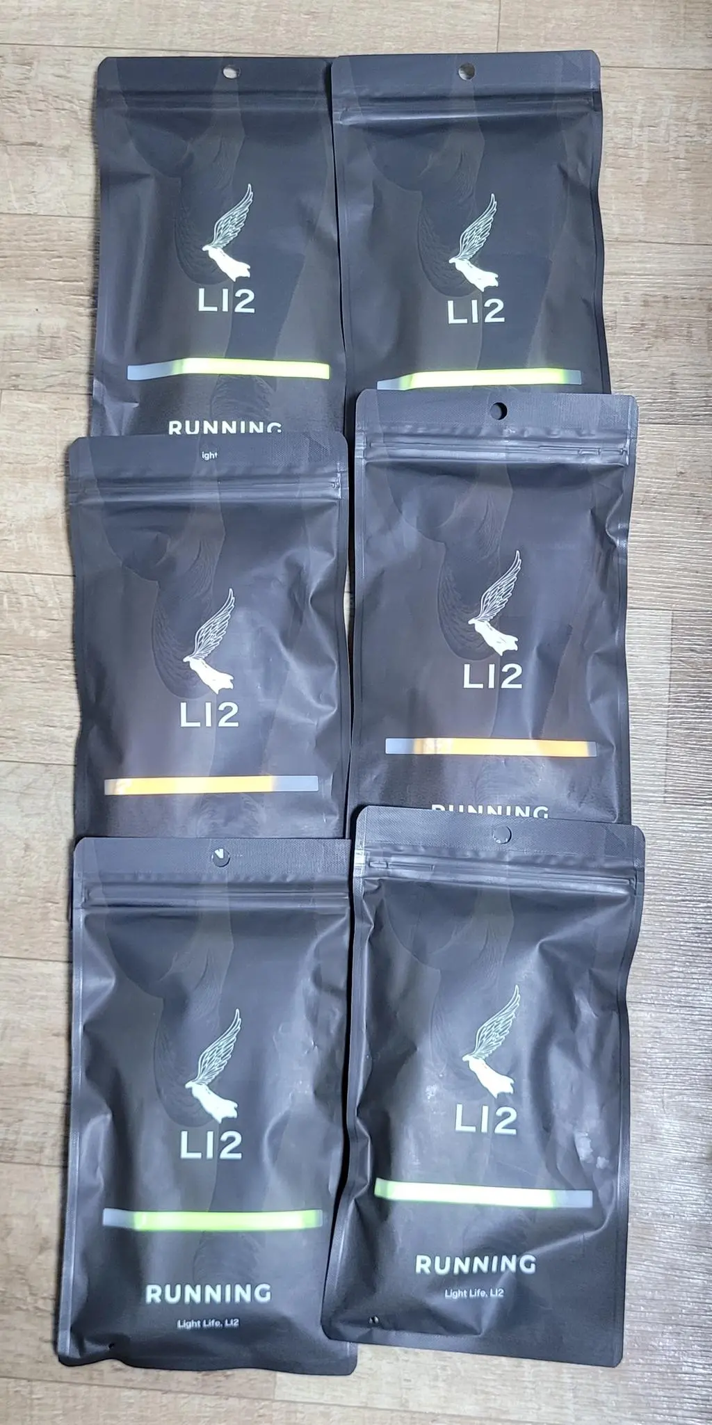 러닝할때 발을 감사는 느낌이 좋고, 두께도 적당하고 편해요