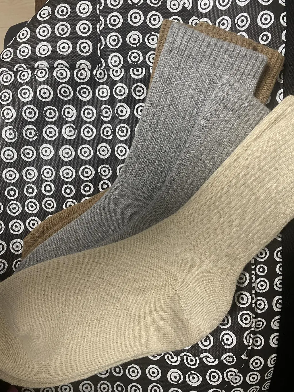 도톰하니 좋아요. 
