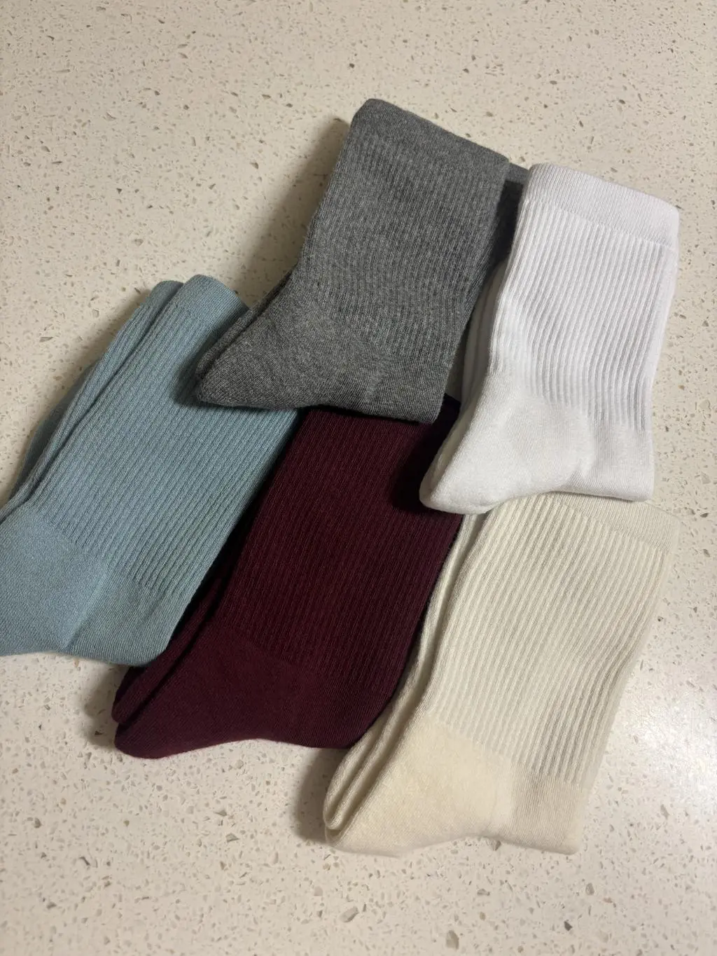 배송도 빠르고 컬러도 예쁜데다 사이즈도 다양해서 좋았어요
