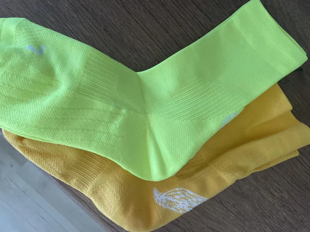 고작양말인데 뭐가다르겠어 하는 반신반의로 구매해봤는대 대박이네요 뛰면서신발이아닌