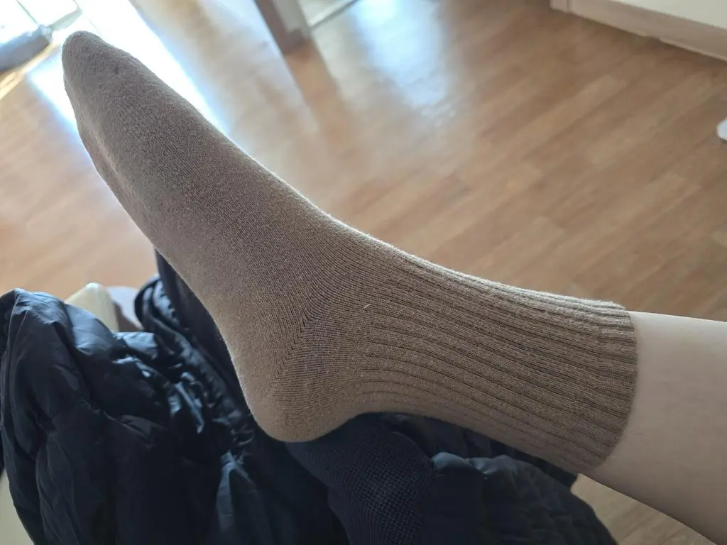 다른 기모양말처럼 안에 털이 있는 건 아닌데
