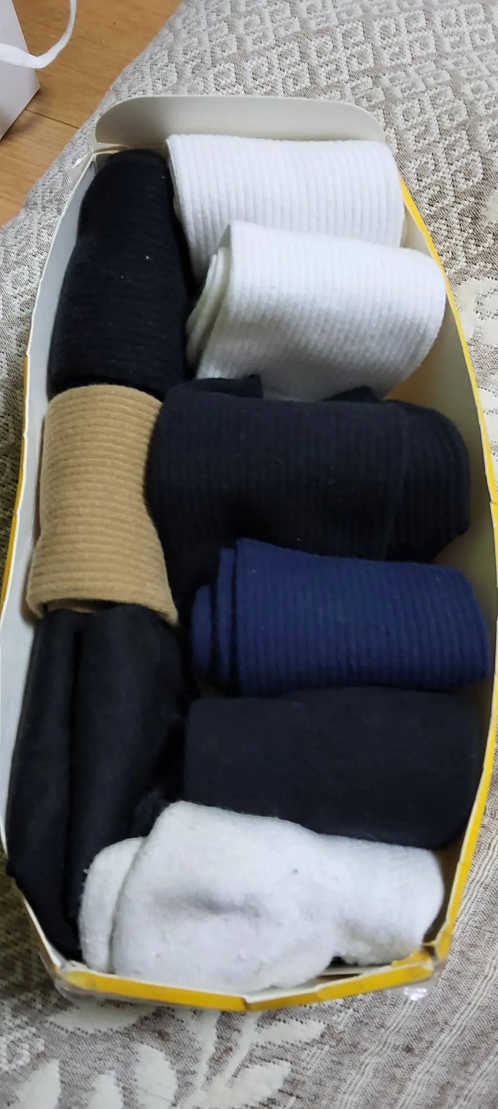 발이 항상 피곤함에 불편했는데 요즘 데일리로 너므 잘 신고 다닙니다 짤이랑 같이 나눠