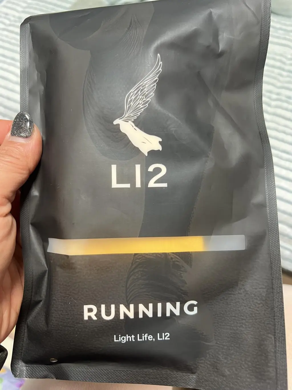 러닝을 자주 하는편인데 확실히 일반 양말보다 발도 편하고 쾌적한게 좋네요~