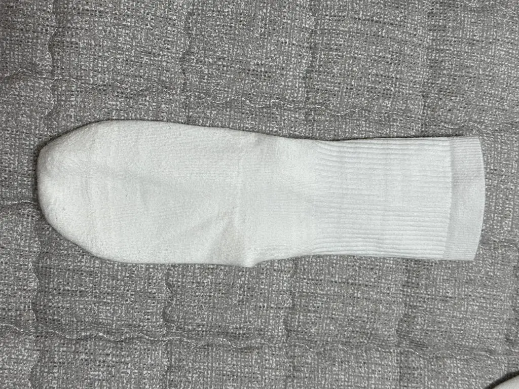 족저근막염으로 고생하고 있어서 신발은 물론이고 양말도 바꾸고 싶었는데 마침 인★에