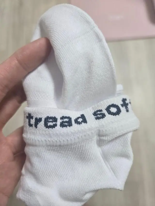 양말 좋아요 정말 좋네여 양말통 양말 다 버렸어요 리투양말로 다시 채워넣고있어요 ㅋ