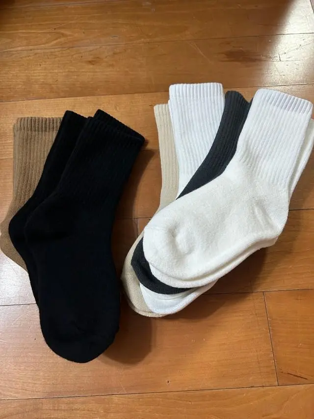 이렇게 좋은 양말 첨이에요 발이 작아서 항상 양말 컷는데 딱맞아요 이런제품 만들어 주