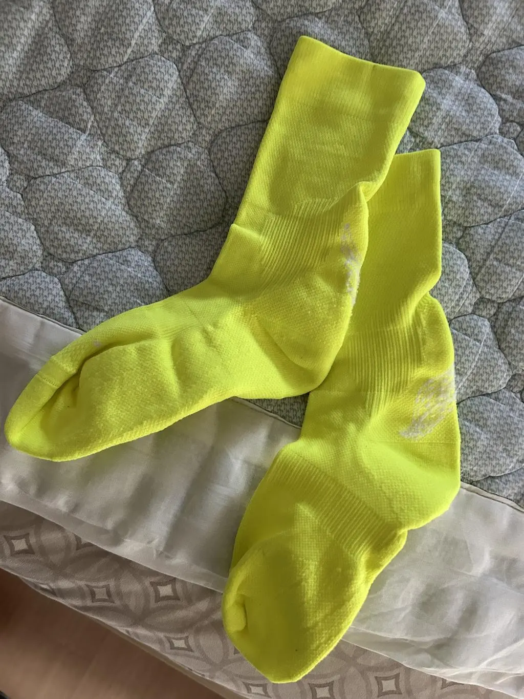 러닝을 시작하고 2개월.. 이제 양말을 고민해야하나 라고 생각하고 있을때 만난 리투 양