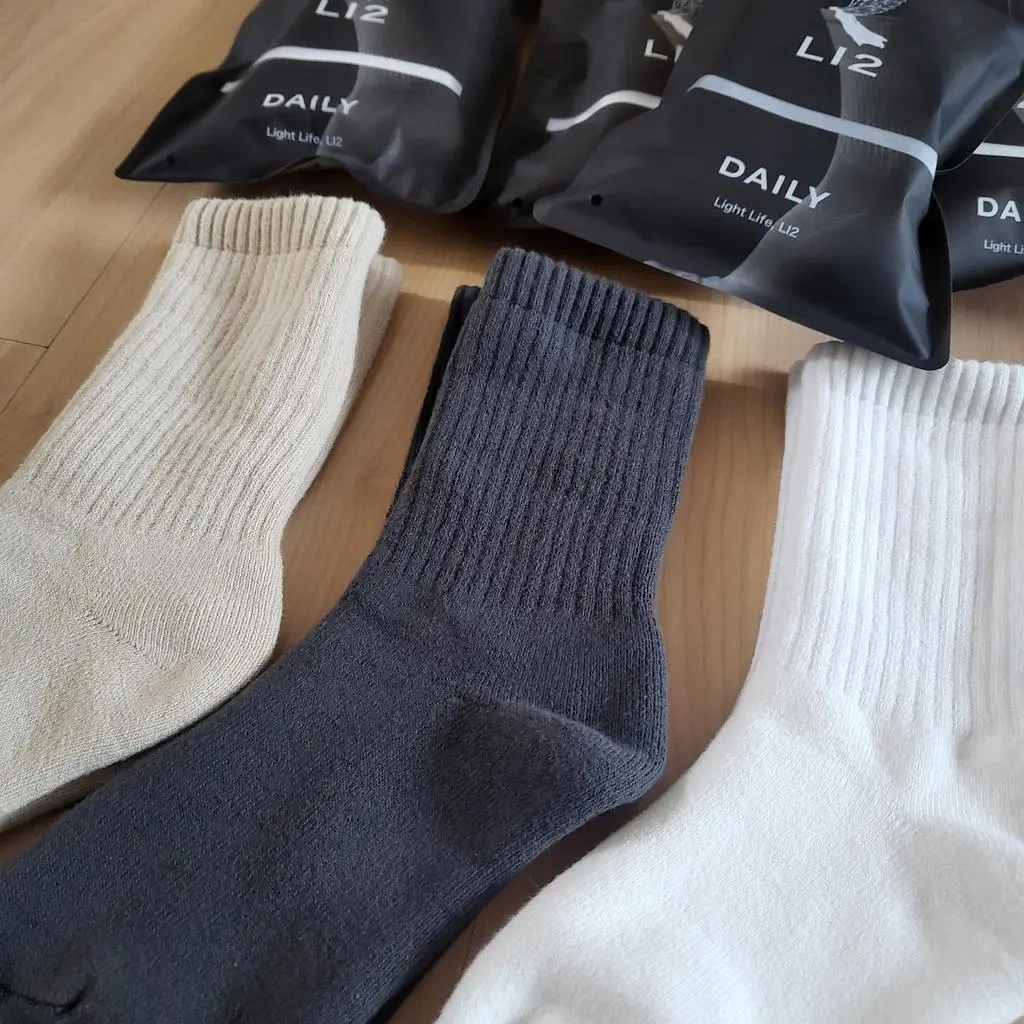 아이가 학교에서 발이 시렵다고 해서 구매해 봤어요.
