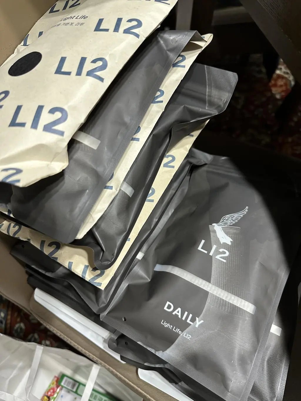 올리브영에서 브랜드를 알게되고 런칭 이벤트라고 해서 막 열심히 샀는데 설마하며 찾아