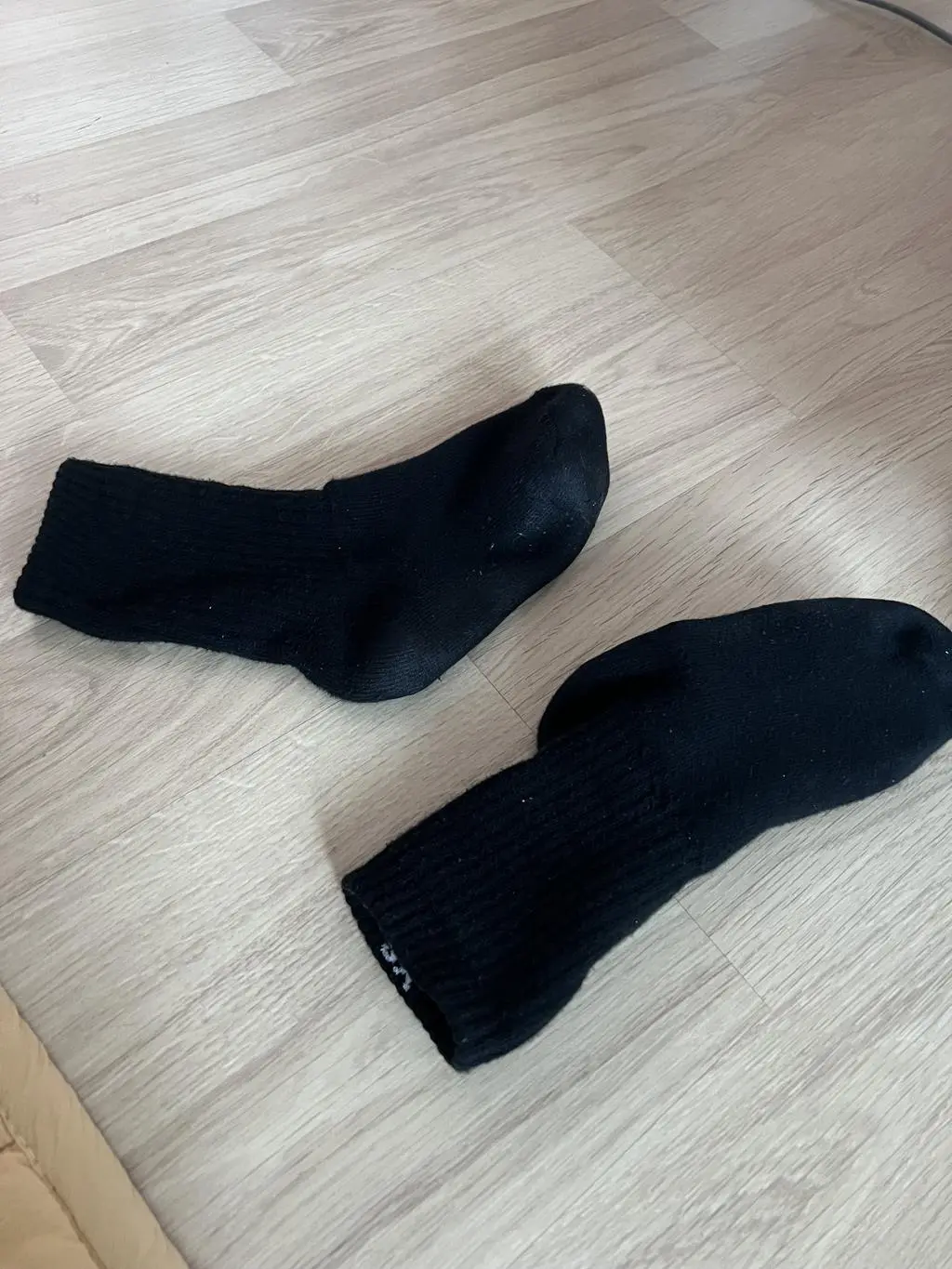 도돔하고 발을 촥 감아줘서 따뜻하고 좋아요 겨울에 특히나 필요할 것 같아요 저는 수족