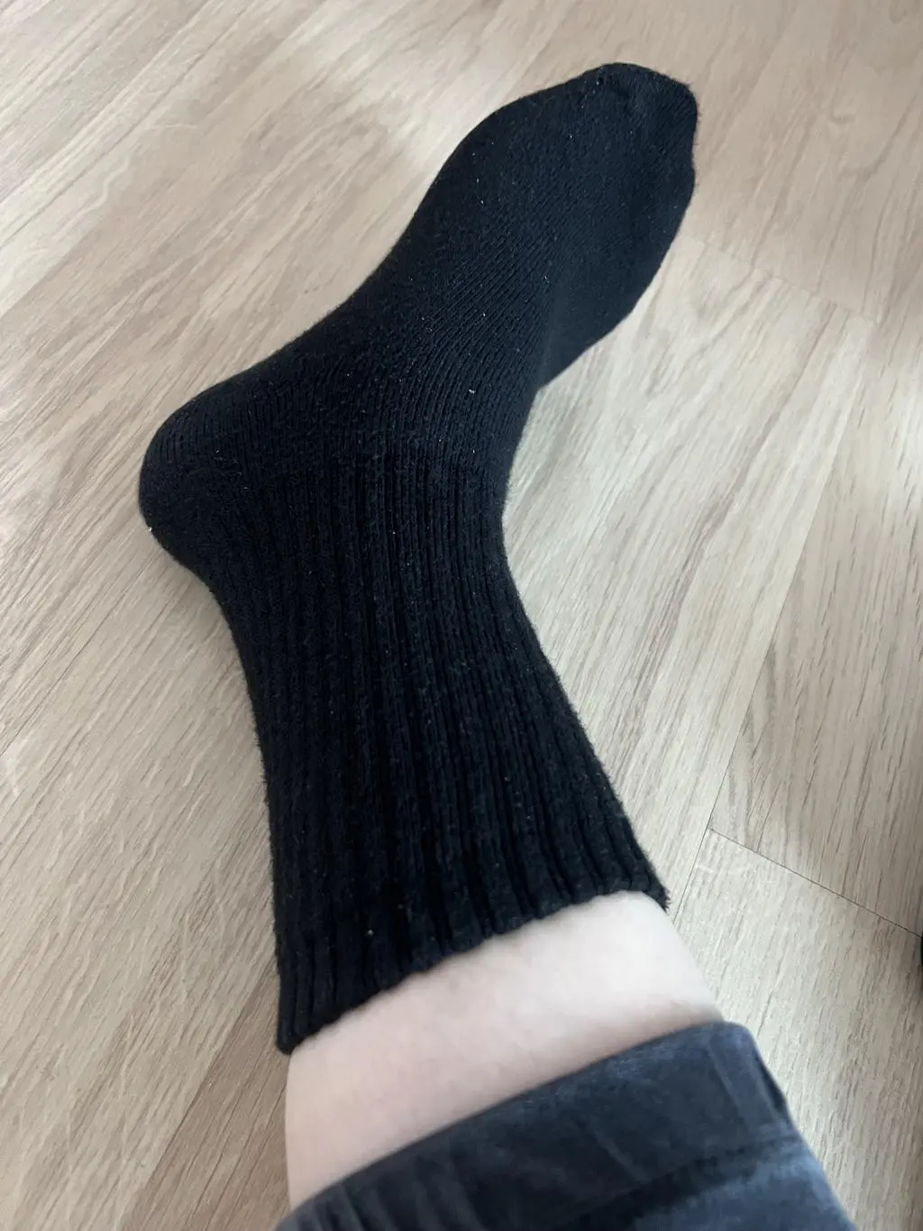 도돔하고 발을 촥 감아줘서 따뜻하고 좋아요 겨울에 특히나 필요할 것 같아요 저는 수족