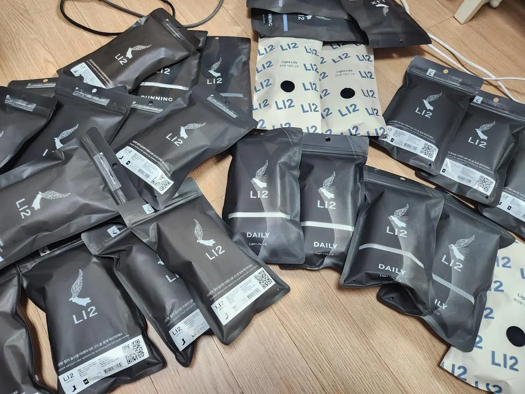 리뷰가 너무 좋아서 기대하며 주문했는데  촉감도 너무 부드럽고 착용감이 편해서 발이