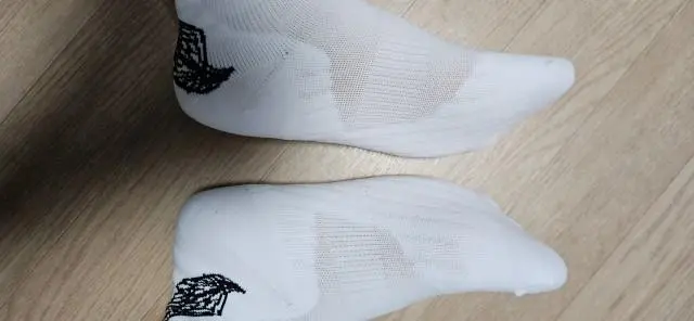 일단은착용감이좋아요.러닝중에도발에너무잘맞는신발을신은느낌의양말이고오랜시간신어