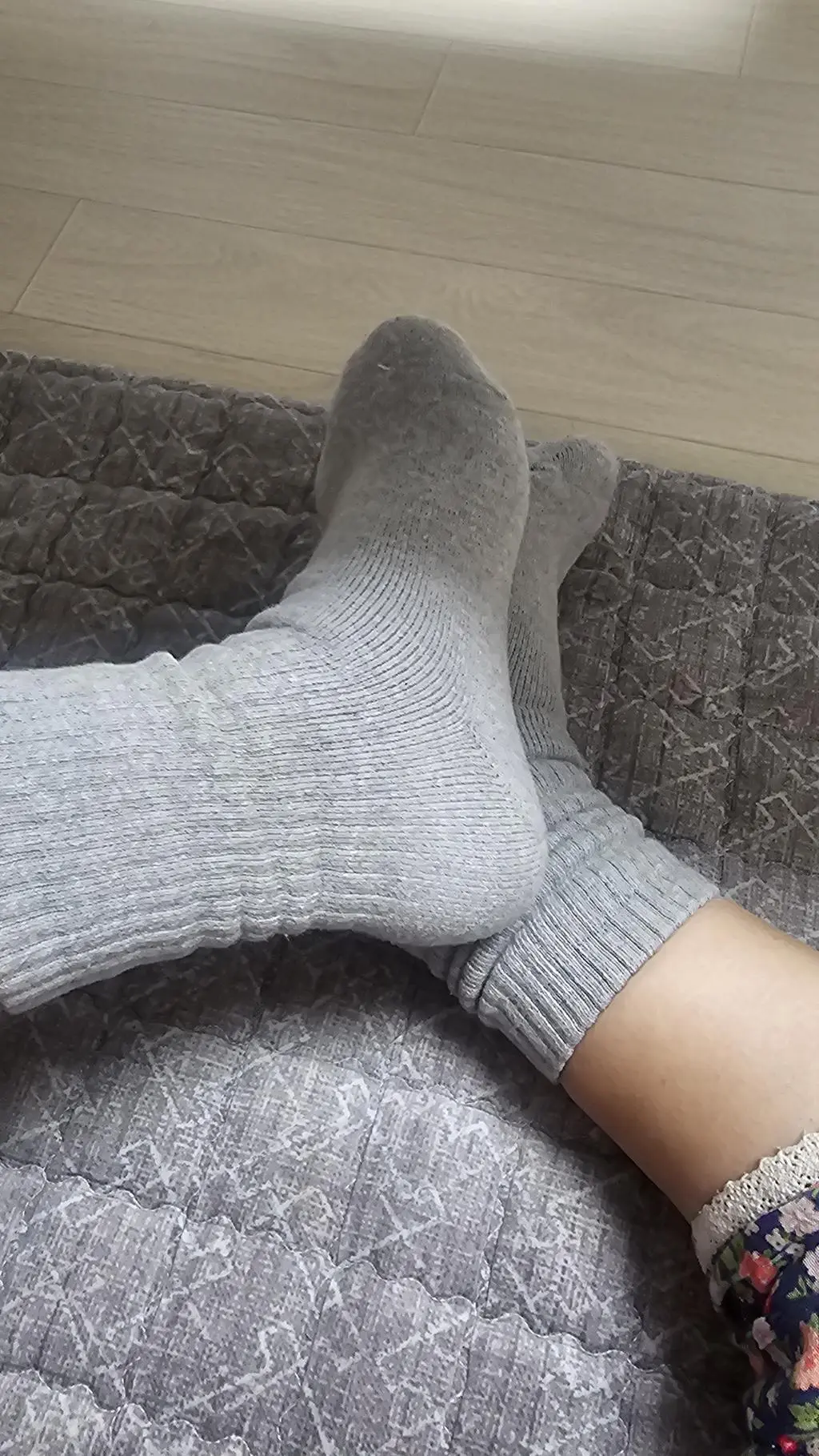 확실히 많이 걸어도 발바닥이 아푸거나 불편하진 않네요
