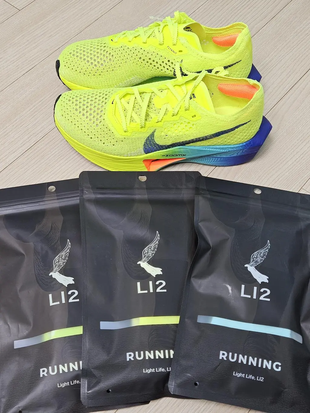 230인데 너무 편하게 잘 맞아요!
