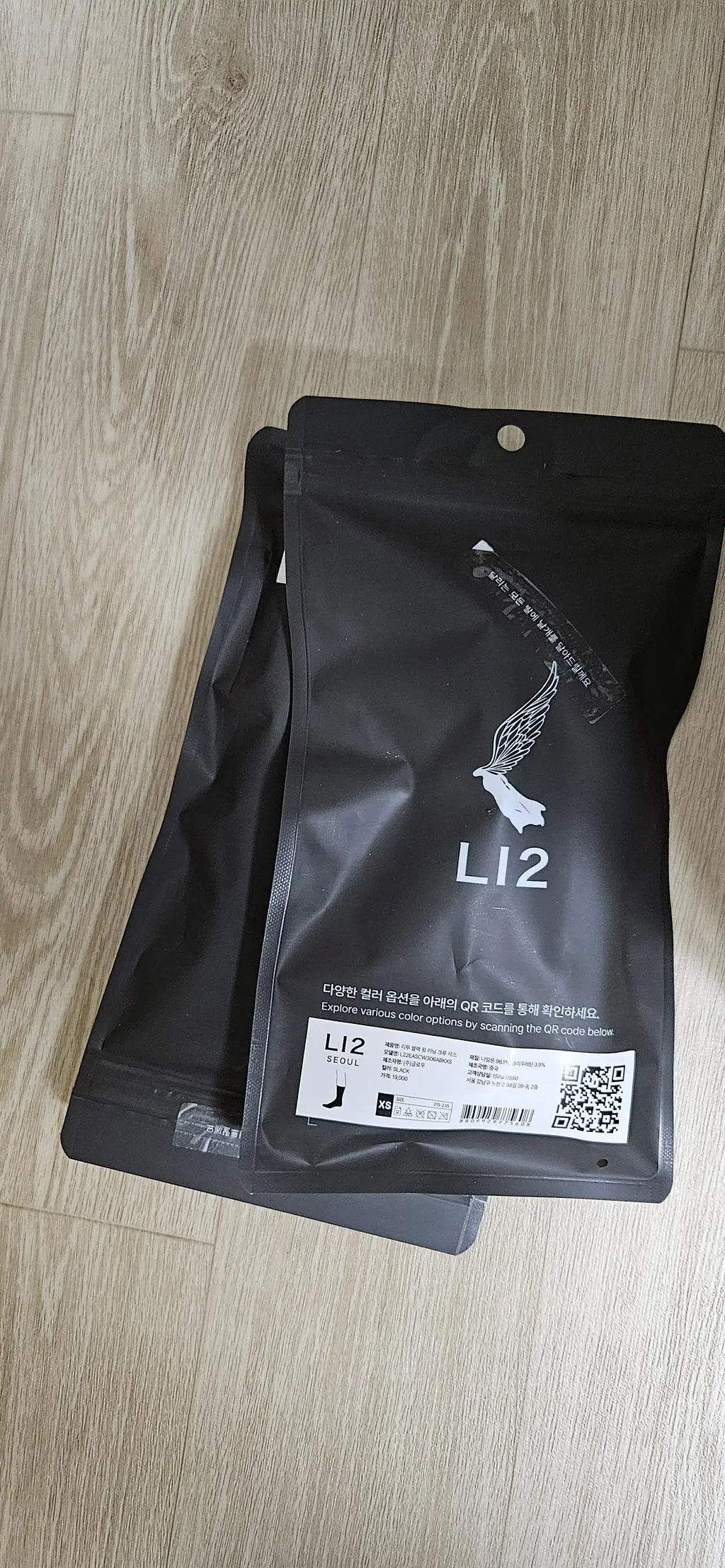 쿠션이  좋다해서  도톰한 줄 알고  구매 했는데  실패 했네요.
