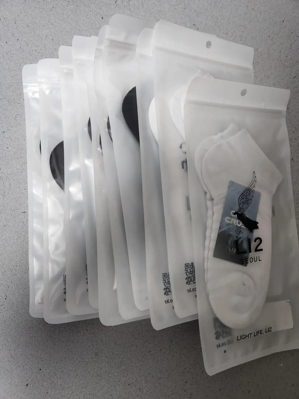 처음 구매후 너무 편하고 마음에 들어서 저와 와이프꺼 까지 추가로 28개를 더구매 했는