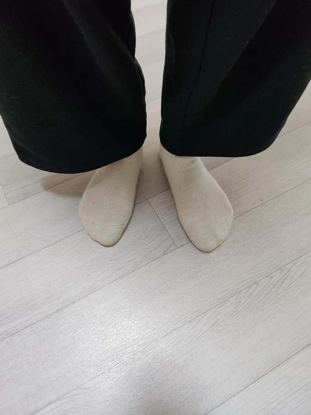 집안 사람들이 리투양말만 신어요.쌈나것어요