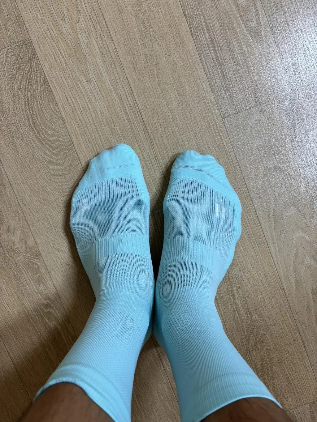 발이 편하고 좋습니다. 왜 물집이 안 잡힌다는 줄 알겠어요. ㅎ
