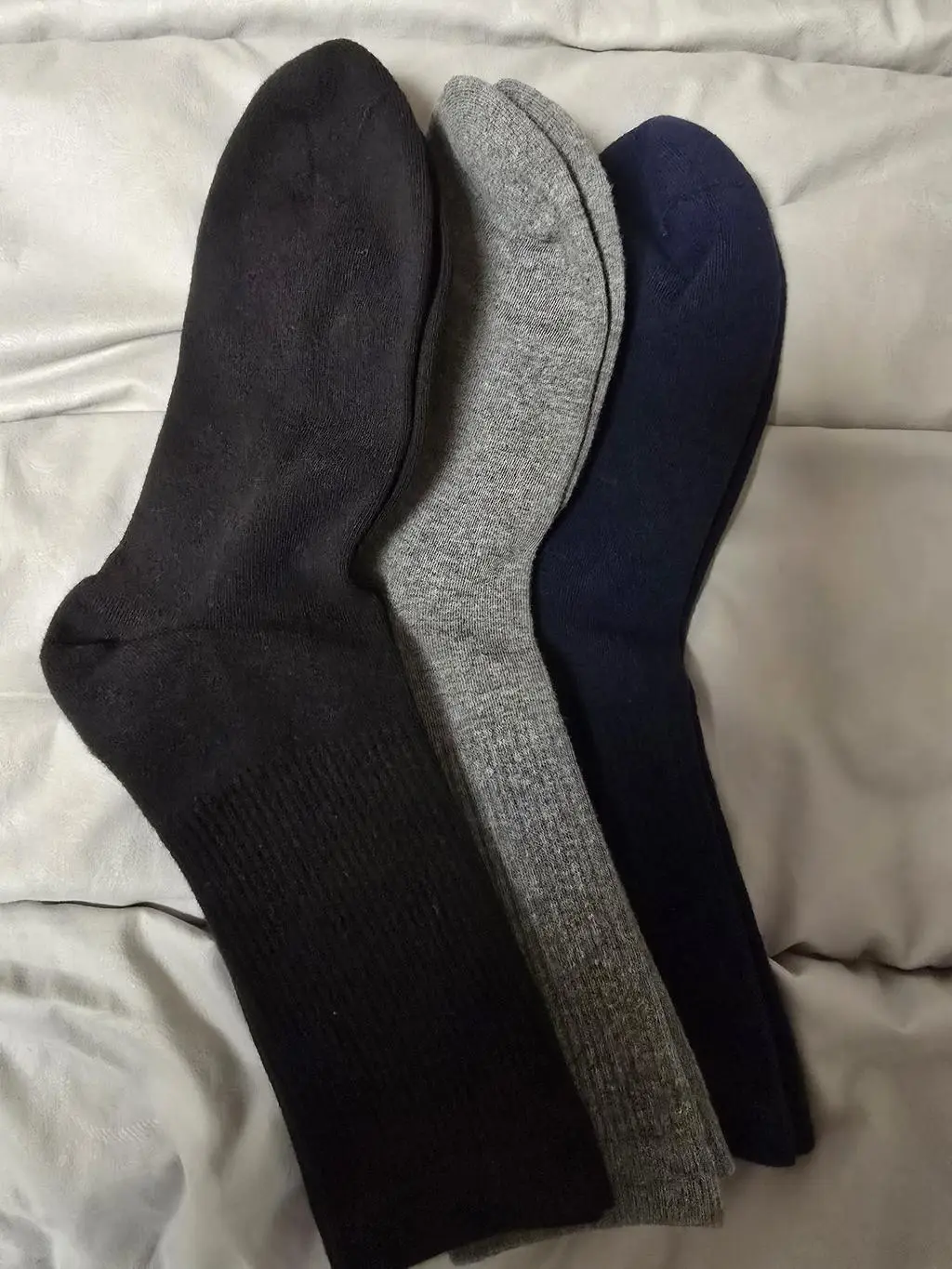 매일 출근할 때 신고 퇴근하여 헬스장에서 2~3시간 운동하고 돌아와도 발의 피로를 거의