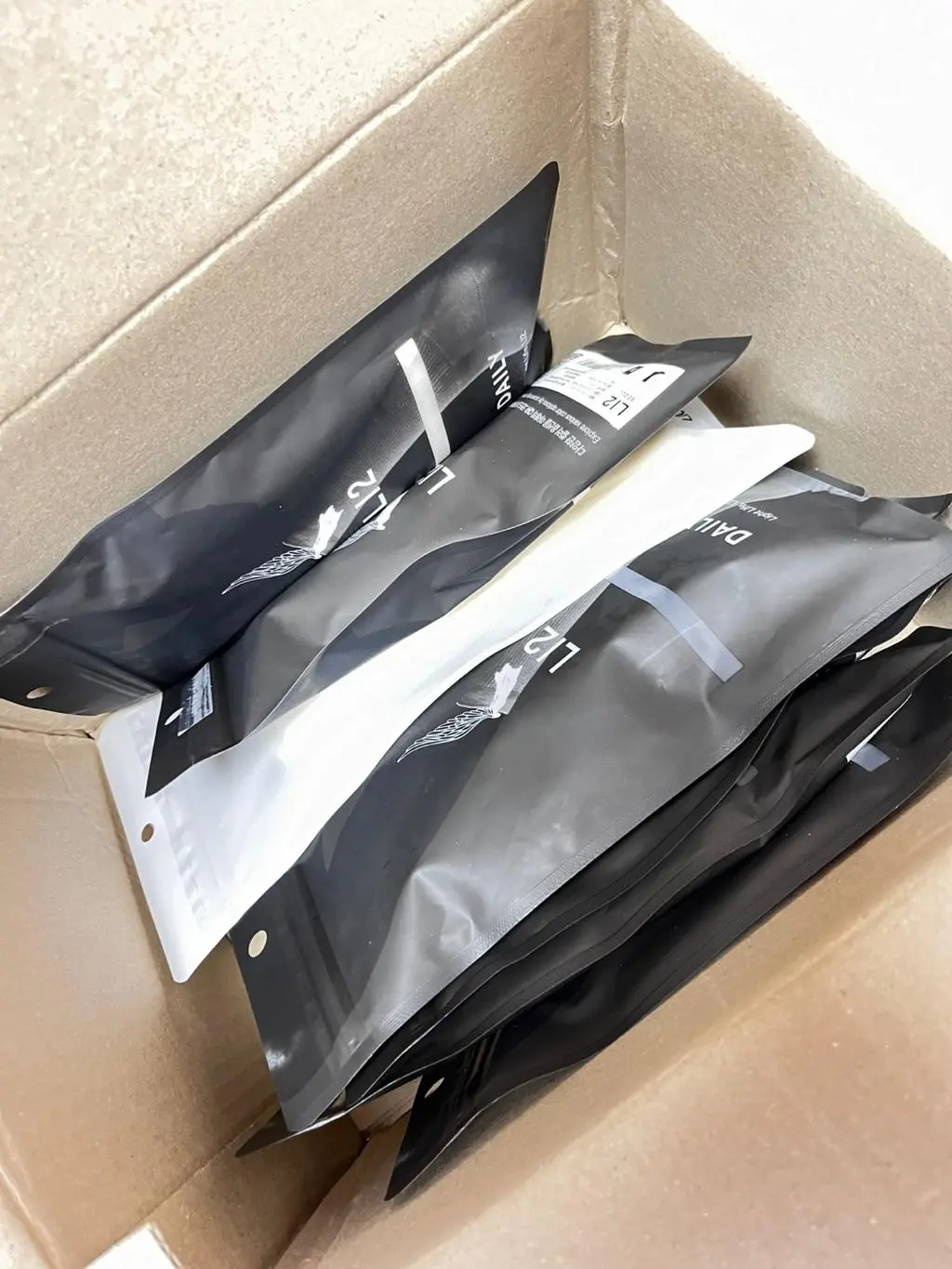 저나 아들이 평발에 가까운 마당발이라서
