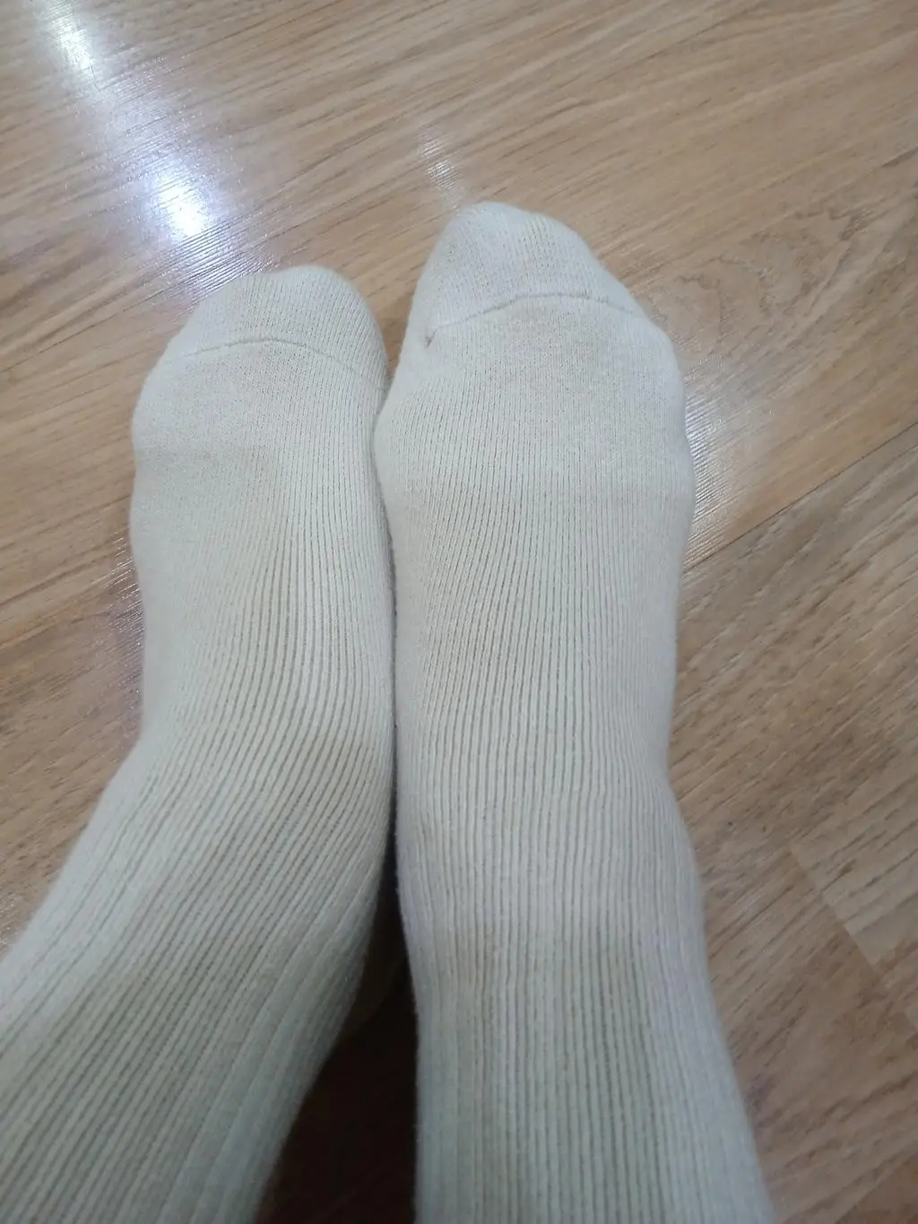 기존 사용하던 양말을 잘니고 있어  이번에는 기모양말 주문했어요 .
