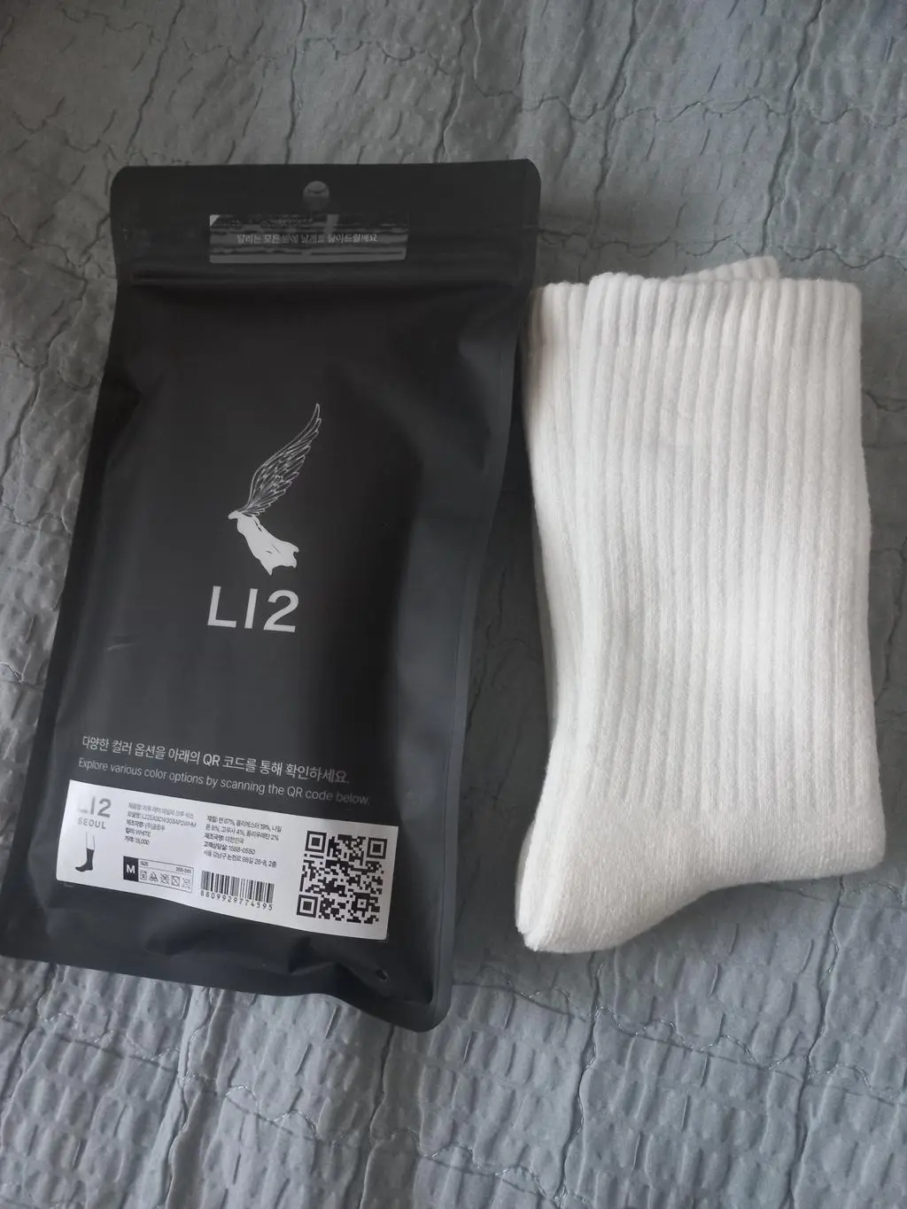 너무 두꺼워 답답하거나 불편하지 않을까하는 맘에  아들꺼랑 제꺼랑 섞어 샀는데 기우