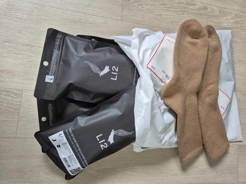 신랑이 시골에서 농사지은 농부인데 전체적으로 도톰해서 많이 걸어 다녀도 좋다고 하네