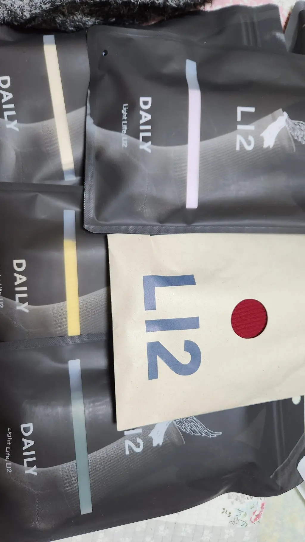 넘 부드럽고 좋아서 재구매했네요 지인들 선물로   올겨울  따뜻하게  보낼것같아요