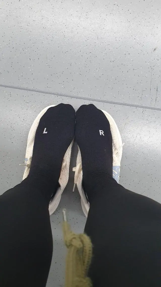 좋습니다. 다만 너무 쨍쨍해서 저에겐 안 맞는 것 같습니다.
