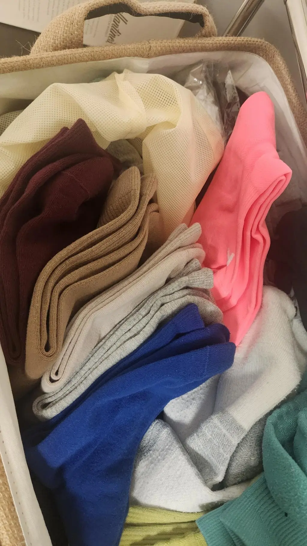 쿠션 좋고 사이즈 좋고 컬러좋고 이정도 퀄리티에 이정도 금액이면 단연 최고입니다. 자