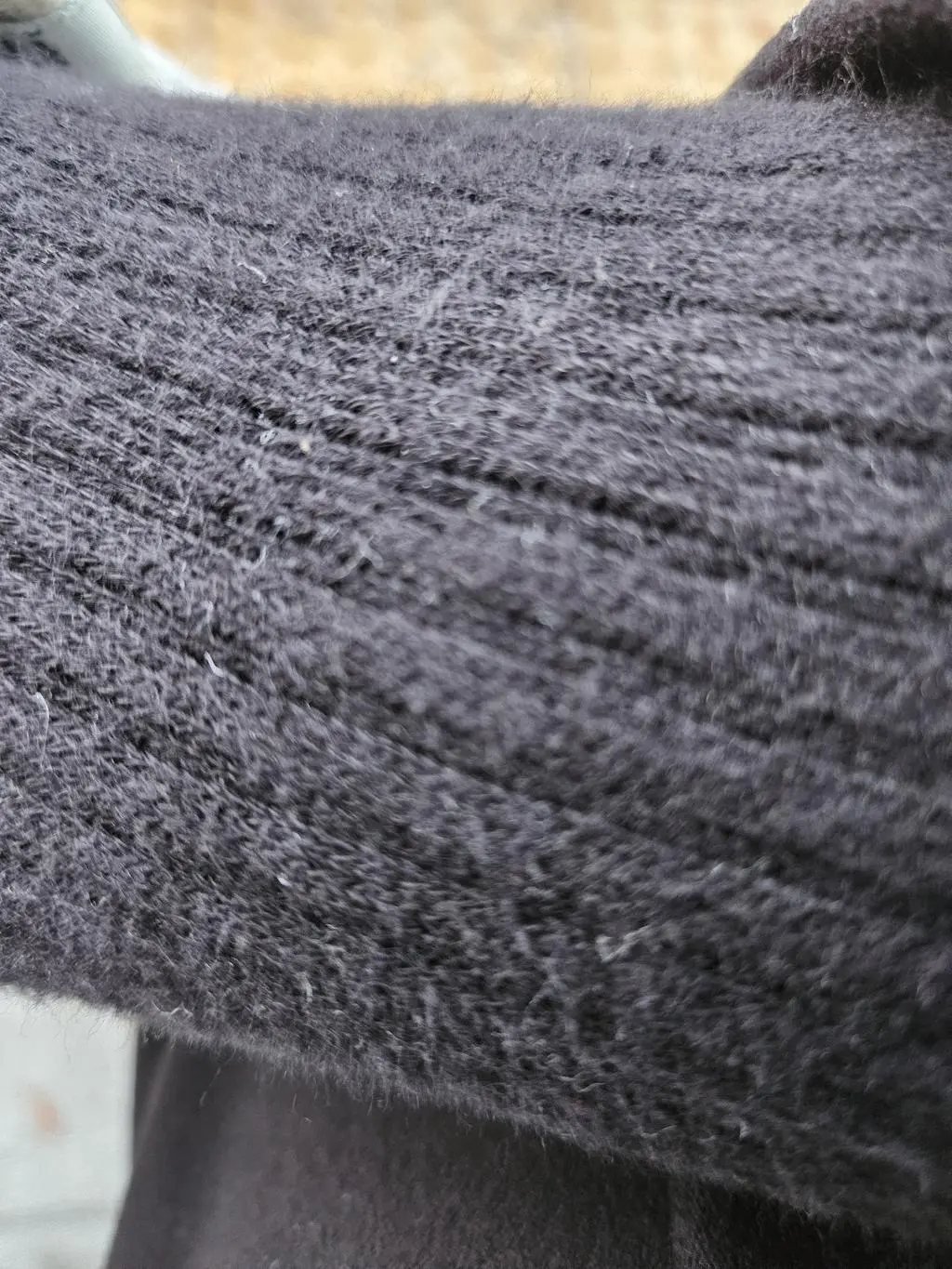 부드럽고 발목 안쪼여서 좋아요. 신다보면 새끼발가락에 양말 접히는부분이 겹쳐 물집잡