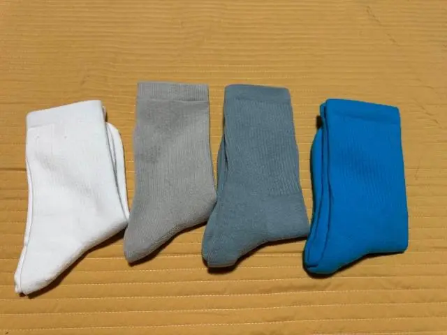 선물도 하고 저도 신으려고 구매했어요 폭신하고 좋습니다!
