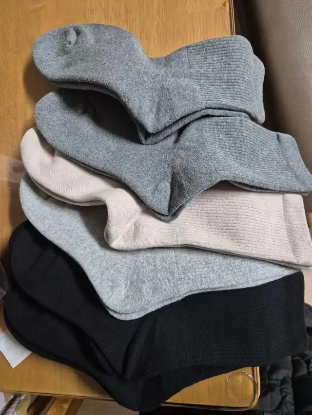 발바닥이 약간 폭신 하네요
