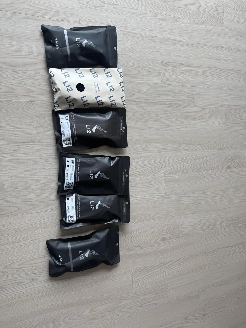 좋아요  발바닥을  딱  잡아주는  느낌  러닝 최고의  양말이여요