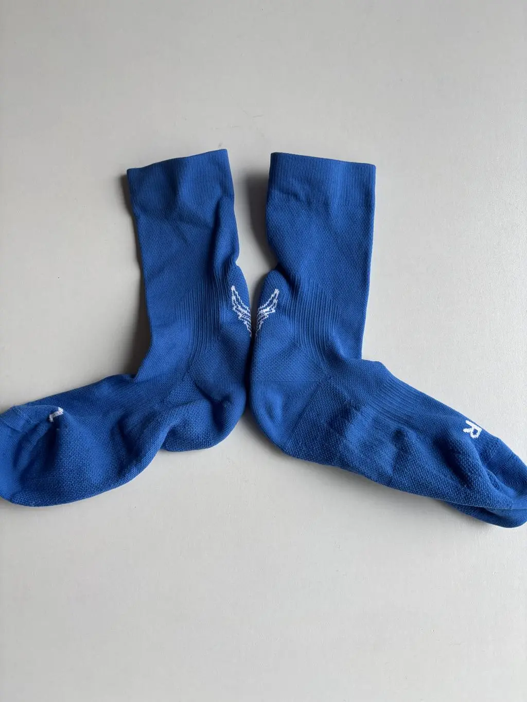 러닝삭스 다양하게 신어봤는데. 진짜 제품의 질 퀄리티 정말 좋아요. 20k 시험삼아 뛰었