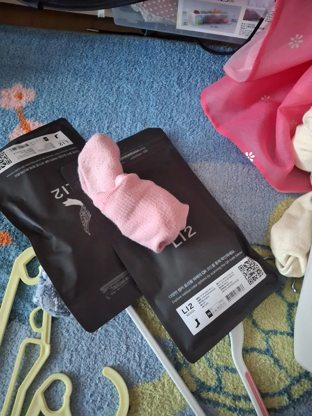 아주아주 잘 신고있습니다
