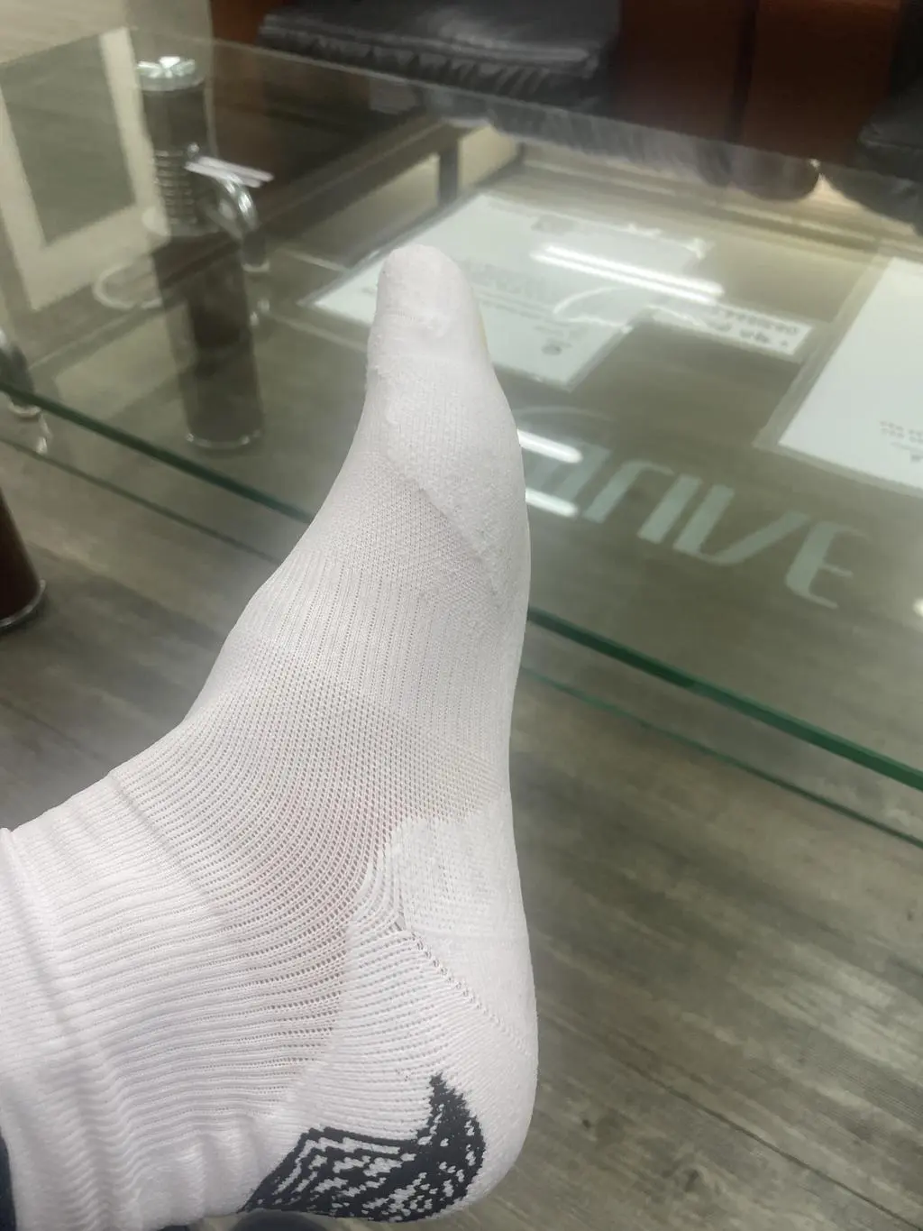 쿠션감도있고 발에 착감기는듯 편해서 다시 구매하려합니다