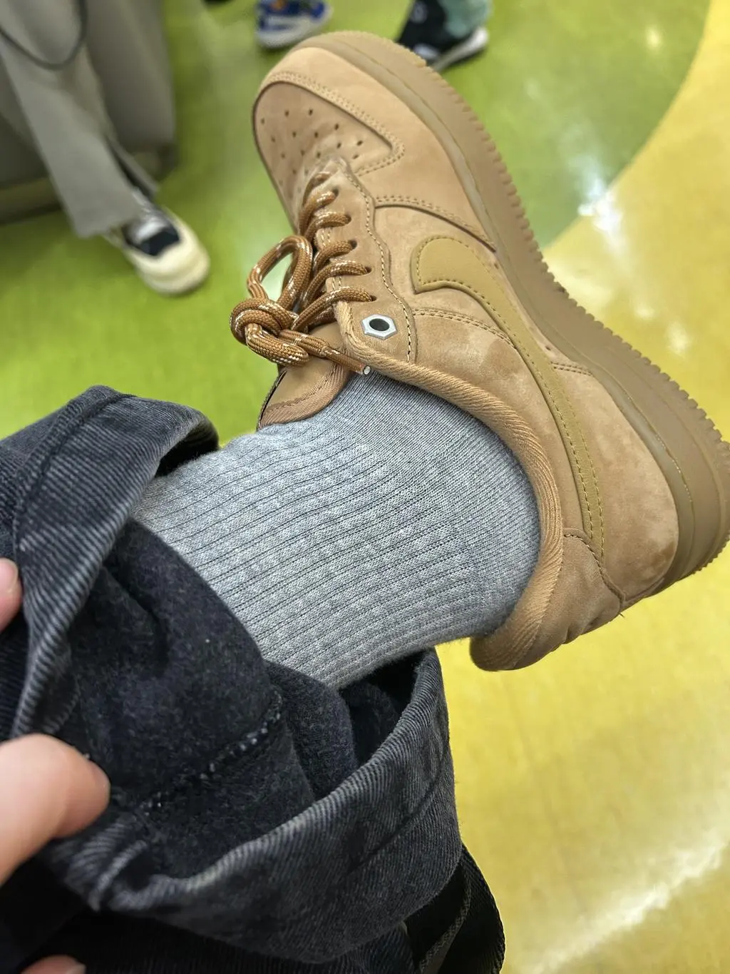 발바닥이 항상 아파서 구매해봤는데, 다른 양말이랑 다릅니다. 더 주문하려구요~