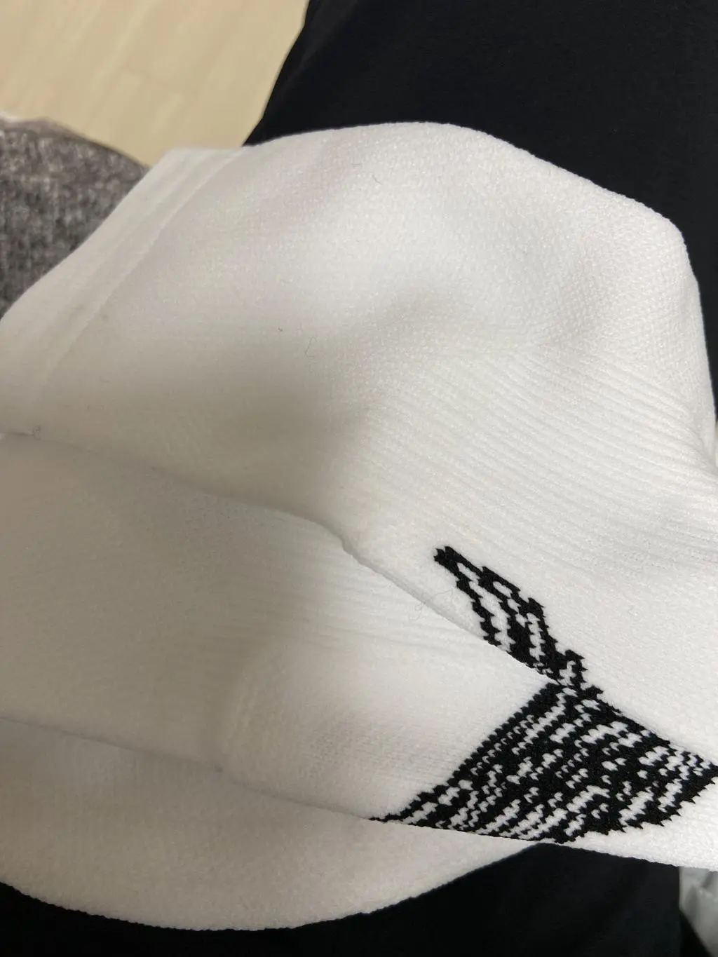 편합니다.  신고 벗기도 좋습니다. 달릴때도 좋구요. 