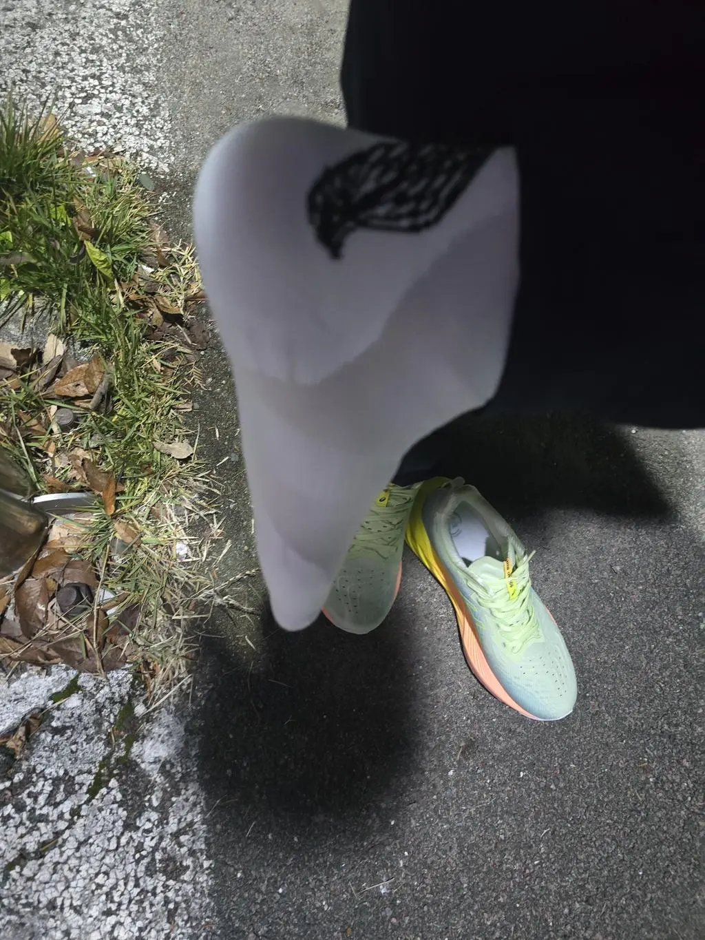 최근 족저근막염으로 고생하고 있다가 우연히 접하게 되었는데요~
