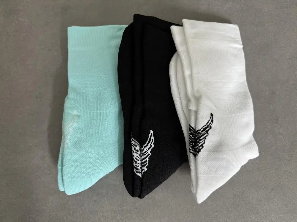 운동하는 남편에게 선물해줬어요. 스탈리쉬하다고 하네요ㅎㅎ 편하대요