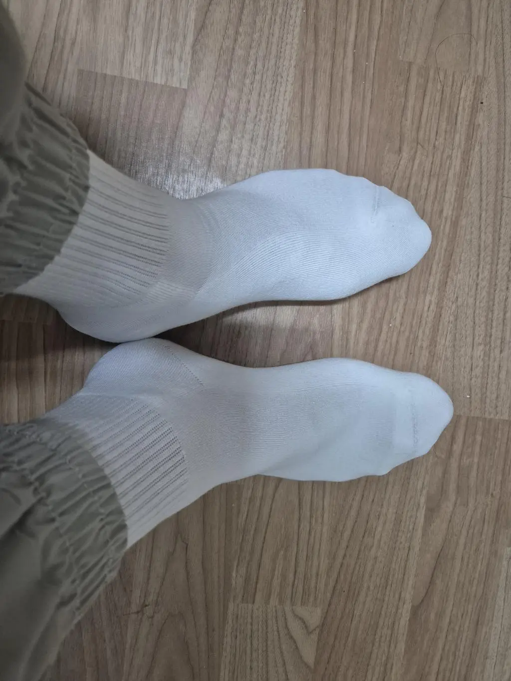 처음 접하는 양말 아주 만족해요 색상도 다양하고
