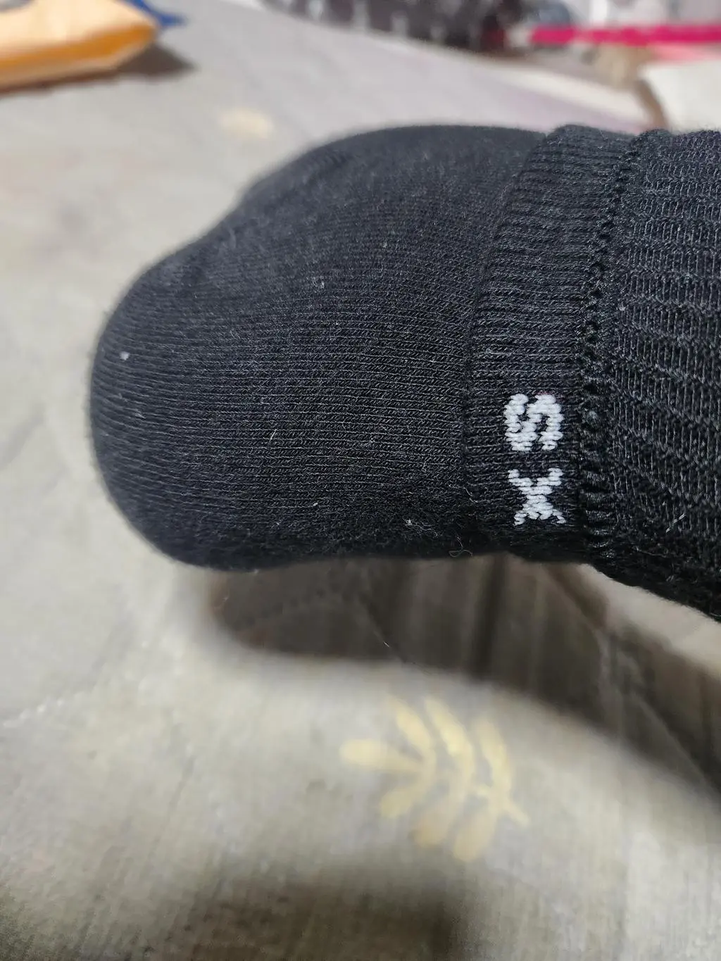 발작은 사람으로 처음 맘에드는 양말을 신었어요
