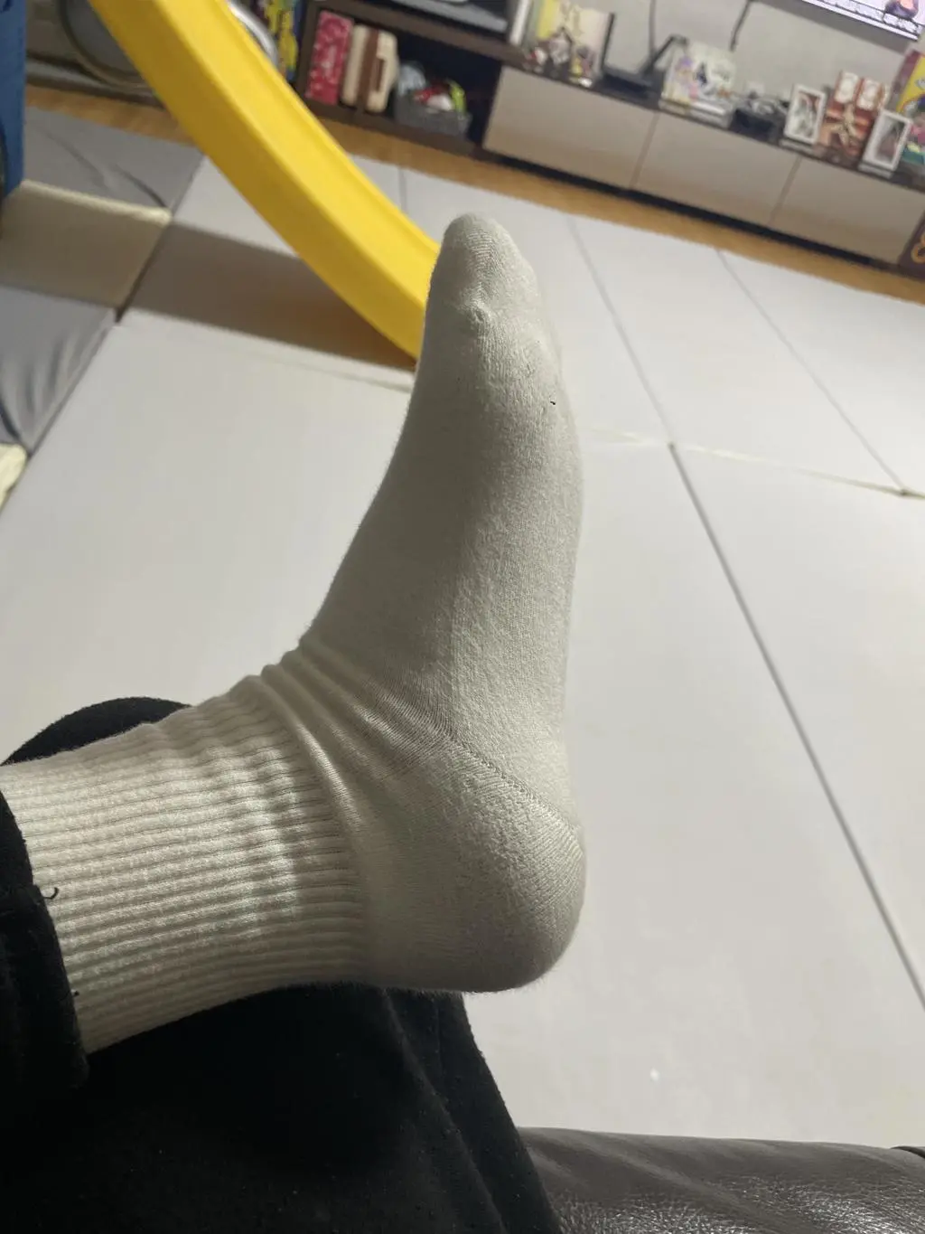 발이편해요~ 양말이제 이거로 다바꾸려구요~