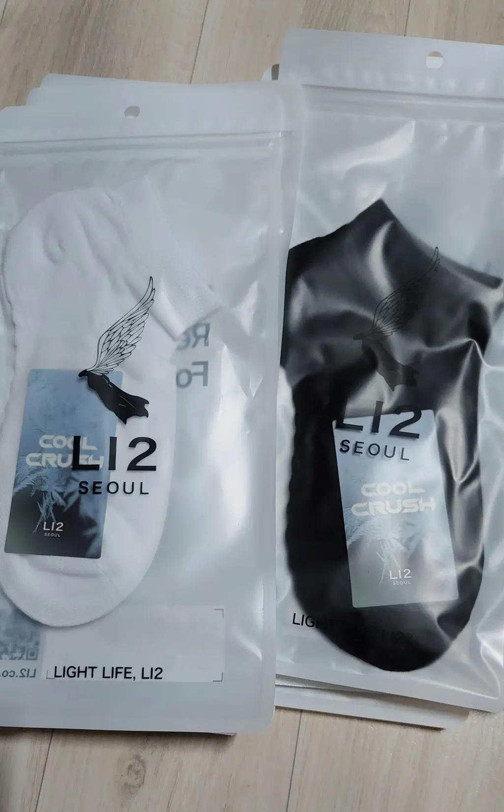 제가 신어보고 너무 좋와서 와이프도 사줬습니다. 