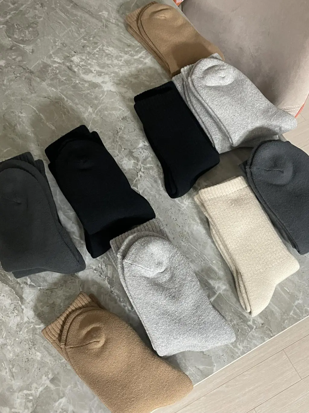 여름 런닝용 대만족했는데 겨울을 위해 기모로 구입했네요
