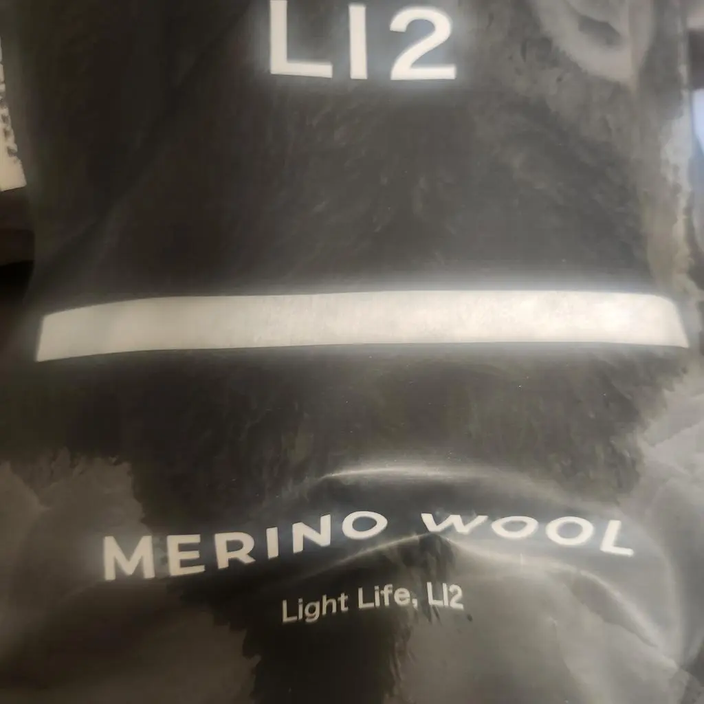 발이 작아서 키즈용도 신고했는데요 기모양말도 넘 잘신었는데 마이 두꺼버서리 울이라