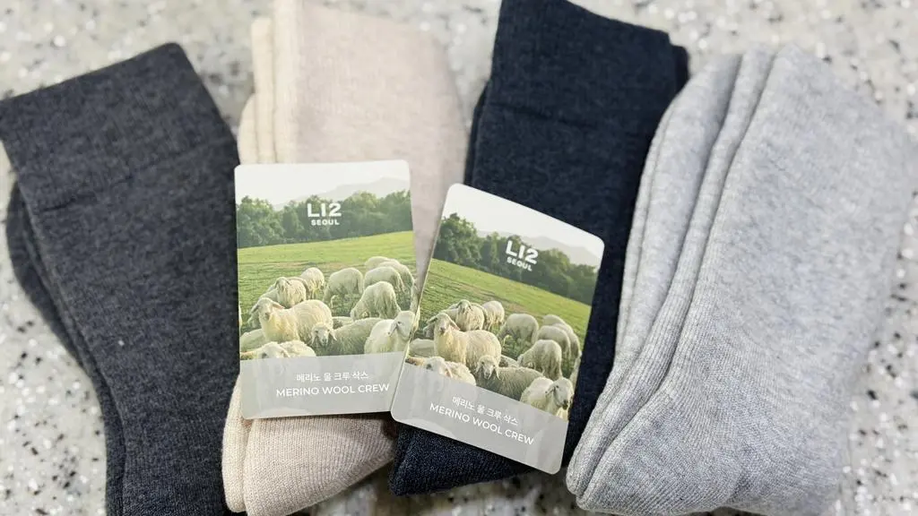 신어보니 발바닥에 닿는부분이 보들보들하고 따뜻하네요
