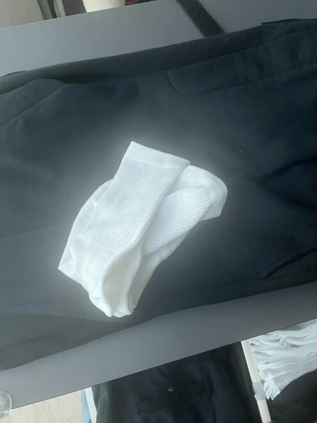 배송 빠르고 짱짱한게 너무 좋아요 사이즈도 크게 나와서 구멍 뚫릴 일 없일듯